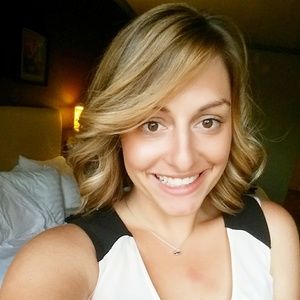 Meet your Posher, Stephanie